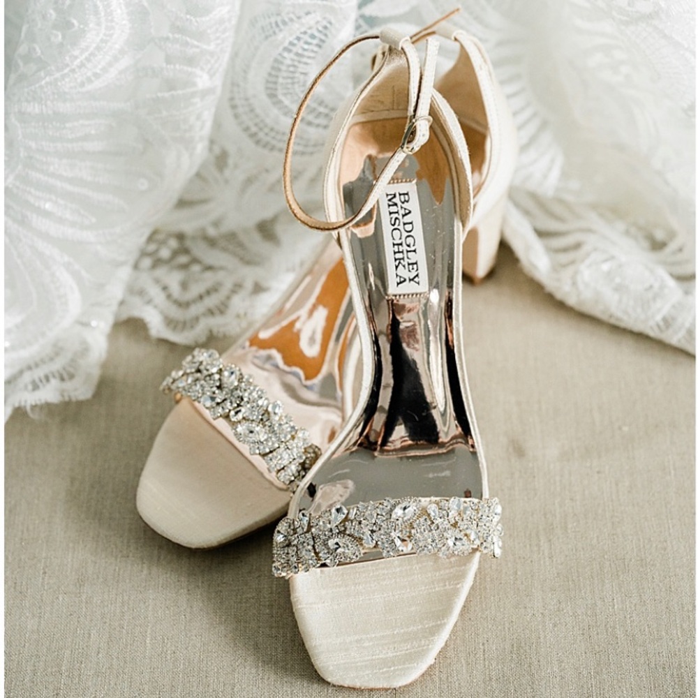 Badgley Mischka Jackie Sandal Ivory